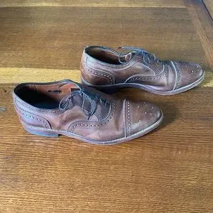 Brown saddle shoes from Allen Edmonds collaboration with Freeman’s Sporting Club Saddle dark brown pebble grain, brown waxed suede - Animas Code main image 4